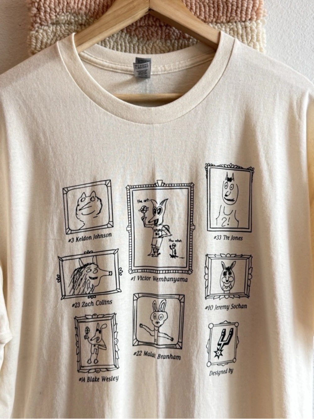 San Antonio Spurs NBA Player Graphic Ivory Crew Tee XL Basketball Coyote Drawing